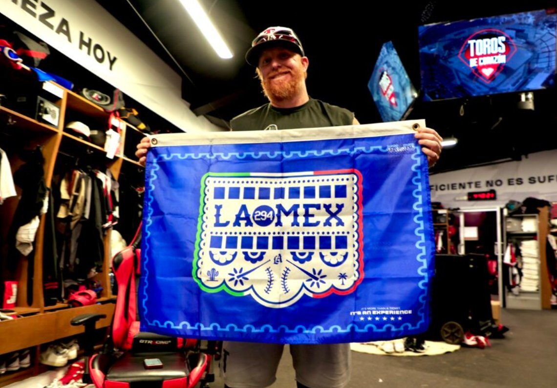 Ex Dodger, Justin Turner, atrae a Tijuana a cientos de aficionados de la “marea azul” de Los Ángeles