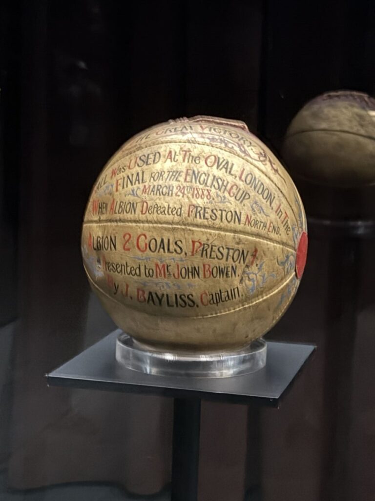 La camiseta de Maradona del 86 y 1,933 razones más: el Museo Jumex hace del fútbol una experiencia de arte
