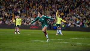 México vence a Australia con gol de último minuto
