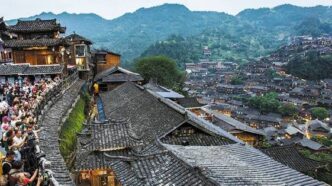 Turismo rural impulsa a las etnias Miao y Dong en China