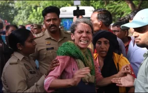 Video: Incendio en escuela de India deja al menos 14 muertos y varios heridos