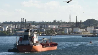 México reanudará envío de petróleo a Cuba mediante empresas privadas, anuncia Sheinbaum