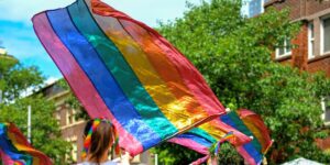 La federación permite banderas arcoíris en el “Pride Match” en Seattle pese a la oposición de Irán y Egipto
