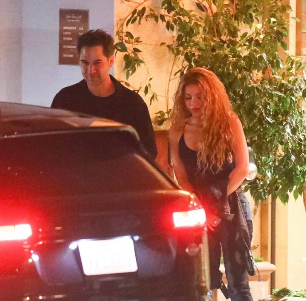 ¿Shakira estrena romance con actor mexicano?