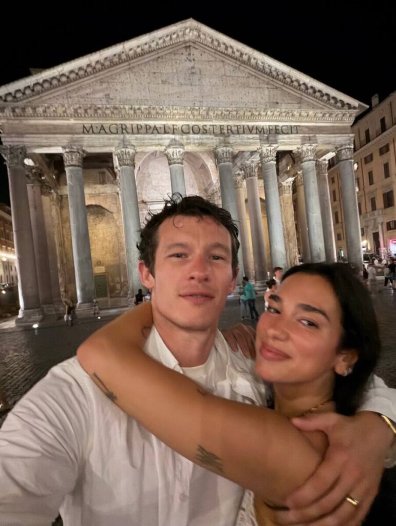 Dua Lipa y Callum Turner regresan de su luna de miel