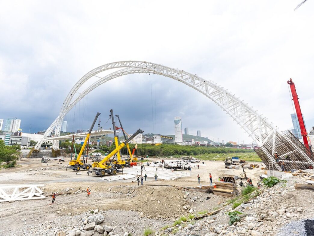 Puentes del Metro toman forma en Monterrey