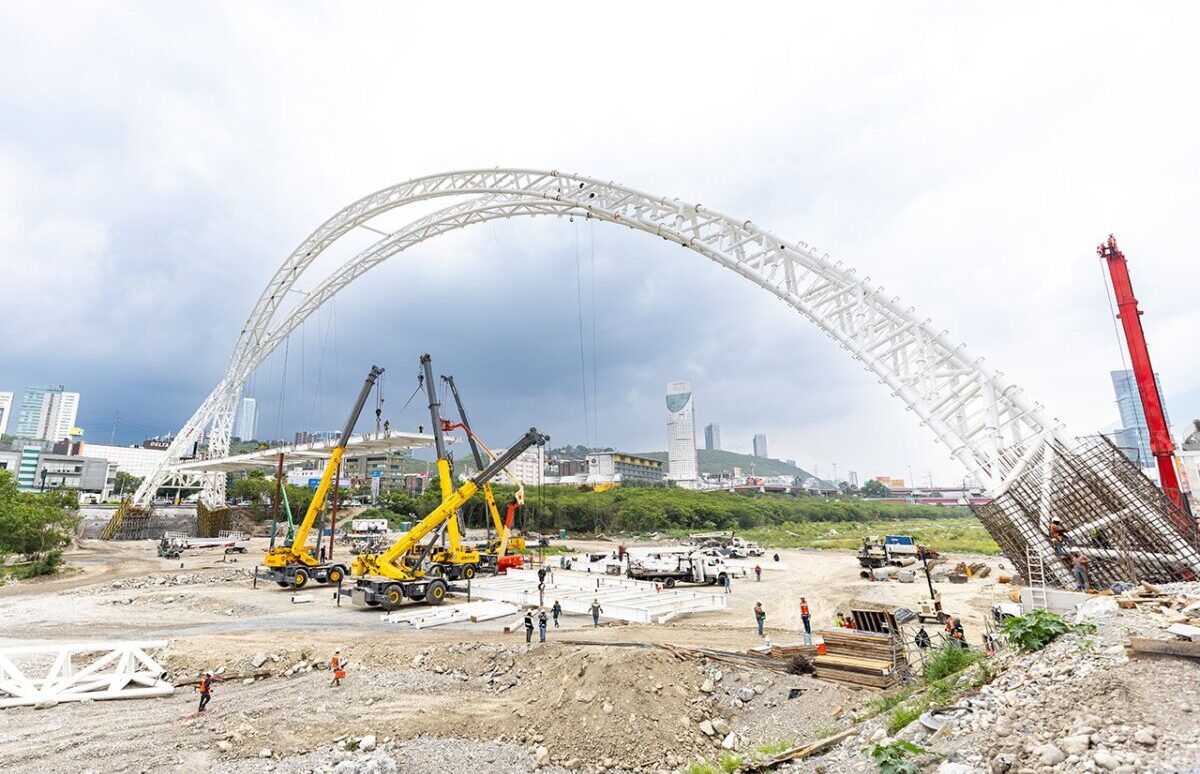 Puentes del Metro toman forma en Monterrey