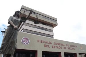 Fiscalía mexiquense desmantela red de venta de plazas magisteriales: nueve detenidos, uno sigue prófugo