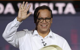 Elecciones en Perú: Roberto Sánchez toma ventaja sobre Keiko Fujimori en un ajustado conteo