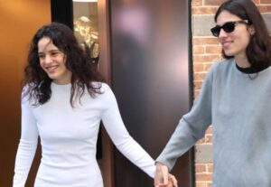 Rosalía confirma romance con Loli Bahía