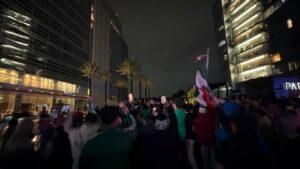 La serenata que México le dio a Ecuador: bocinas, motos y una noche sin dormir antes del partido