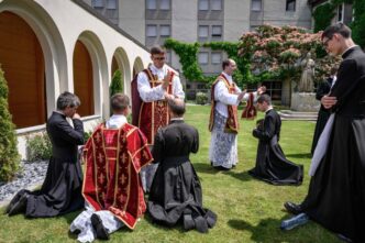 Los lefebvrianos, el grupo ultraconservador excomulgado por el Vaticano