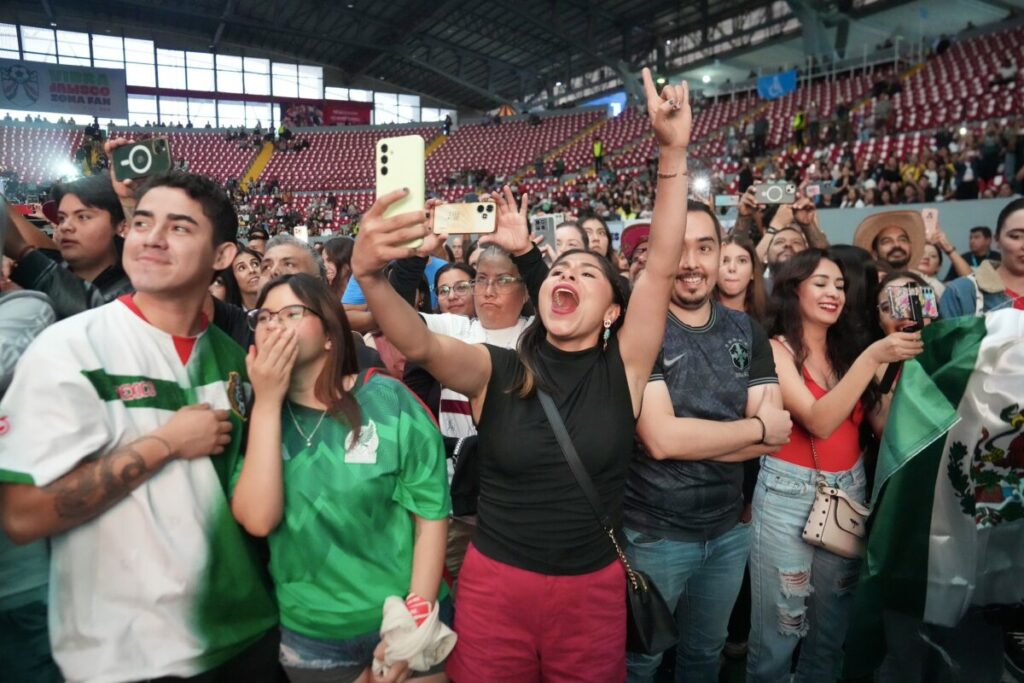 Zona Fan Vibra Jalisco reunió a miles