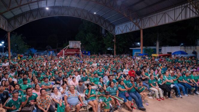 Casa llena en las Zonas Fan en Yucatán: 14 mil personas celebran triunfo de México con saldo blanco