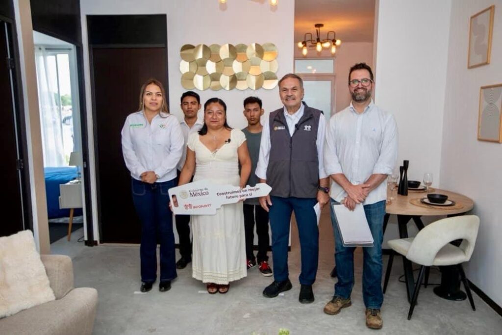 Entregan Viviendas del Bienestar en San Luis Potosí