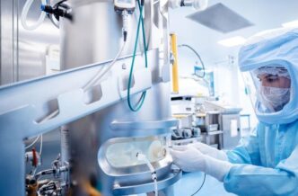 Vacuna contra el cáncer con IA acelera su producción