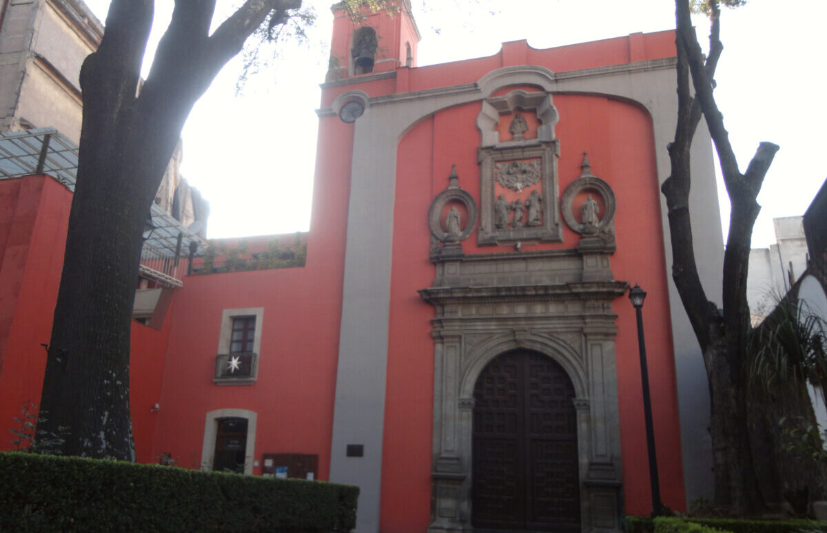 Robo de esculturas de Leonora Carrington en la Parroquia de San Cosme: hay un detenido, pero las piezas siguen perdidas