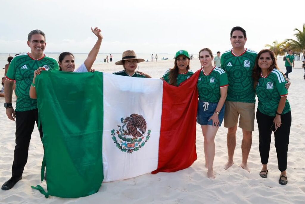 La fiesta futbolera se vive al máximo en el Fut Fest Isla Mujeres