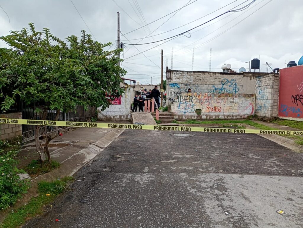 Hallan cuerpo en canal de Tlajomulco