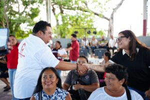 Chacón atiende a vecinos de la Adolfo López Mateos através de Audiencia Pública “Día del Pueblo”
