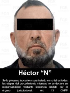 Procesan a hombre por presentar INE falsa en aeropuerto