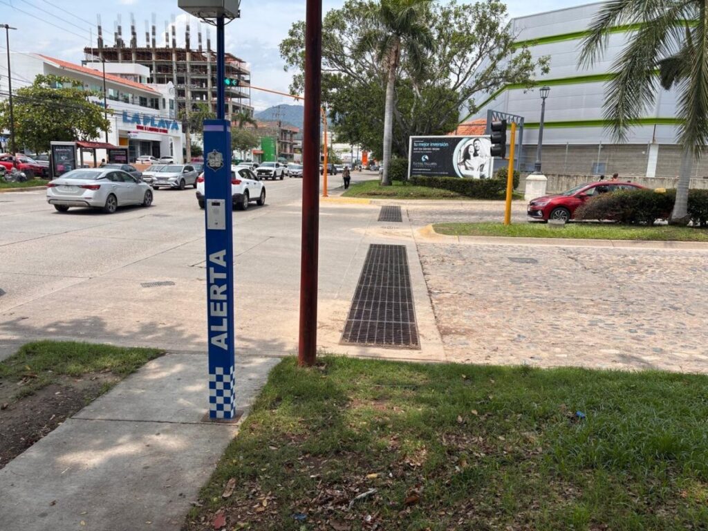 Refuerzan bacheo en Vallarta