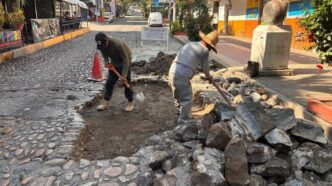 Refuerzan bacheo en Vallarta