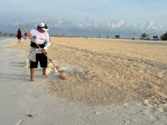 Gobierno de Isla Mujeres se prepara para izar por quinto año consecutivo la bandera Blue Flag en Playa Centro y Playa Norte