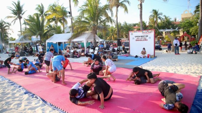 Gobierno de Isla Mujeres impulsa el deporte con clase abierta de Jiu-Jitsu Brasileño en Playa Centro