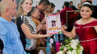 Atenea refrenda su respaldo a la educación durante graduación en la Zona Continental