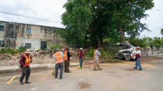 Chacón encabeza jornada Juntos Limpiamos Cozumel en la colonia Emiliano Zapata