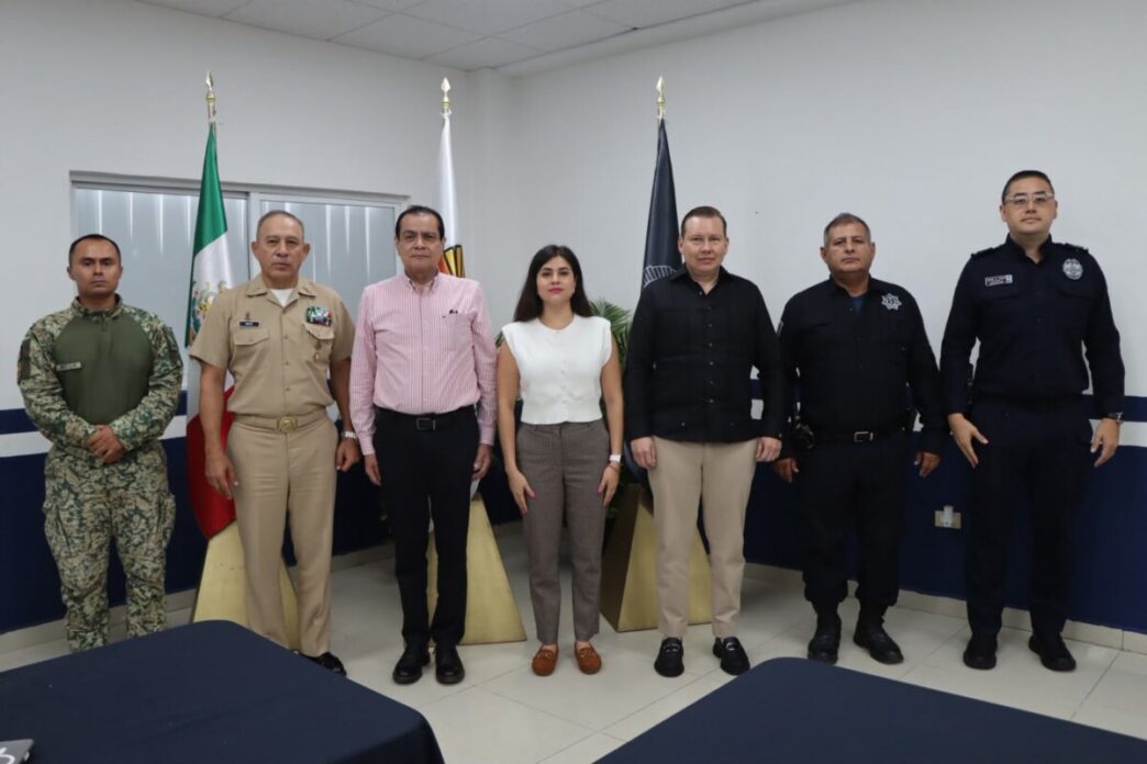 Refuerzan coordinación interinstitucional para garantizar la seguridad durante el Festival Sabor a Playa y la Feria del Carmen