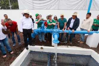 Con pavimentación y agua por la red, la transformación se siente en Ecatepec
