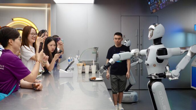 El extraño Diálogo Global sobre la IA de la ONU: robots asesinos, un violinista robótico y cifras que no cuadran