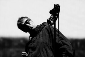 Liam Gallagher calma la polémica con mensaje a México