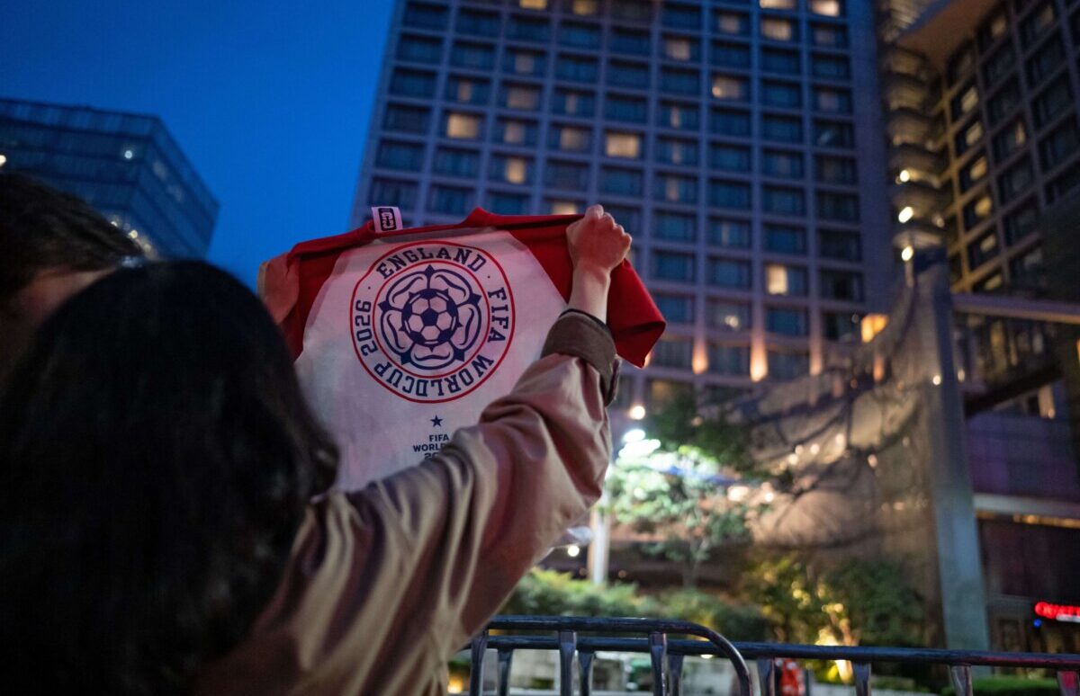 Serenata al hotel inglés, chihuahuas en la Embajada y tormentas sobre el Azteca: así amanece la Ciudad de México antes del México-Inglaterra