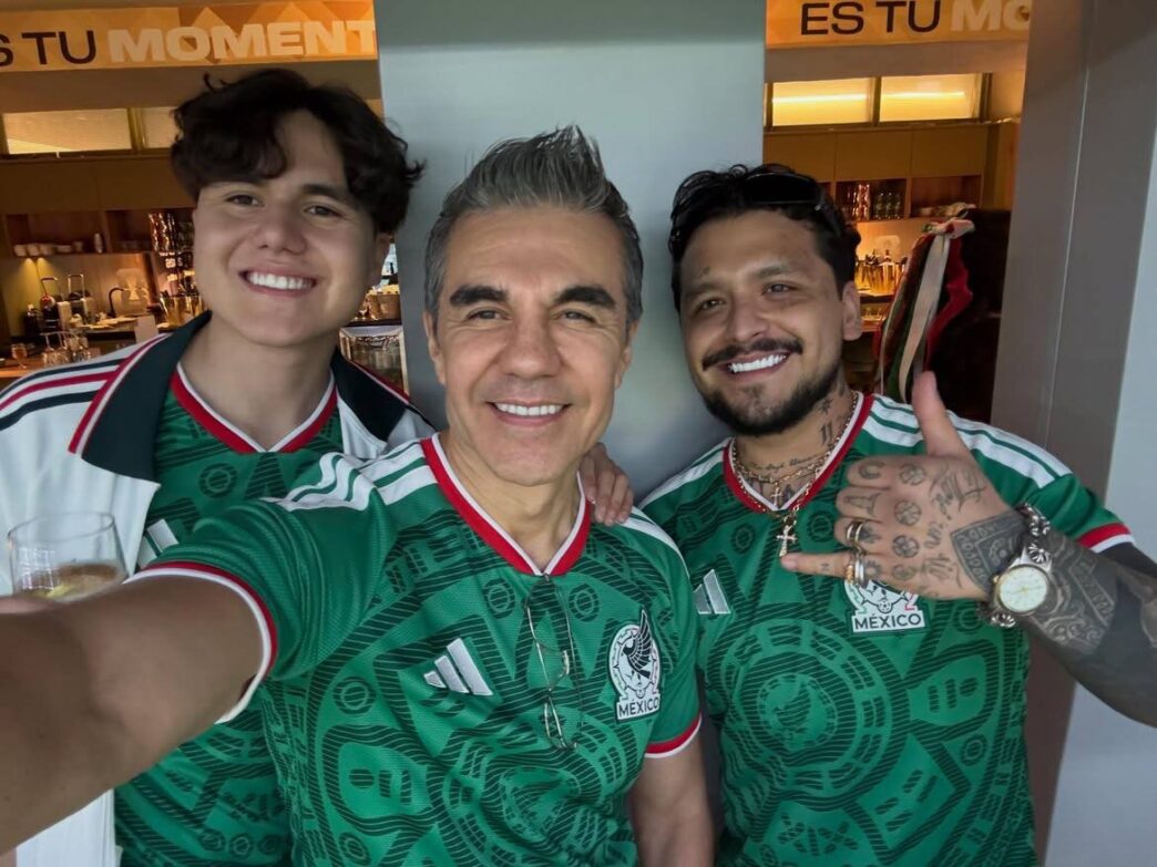 Famosos mexicanos demuestran su emoción por la fiesta futbolera