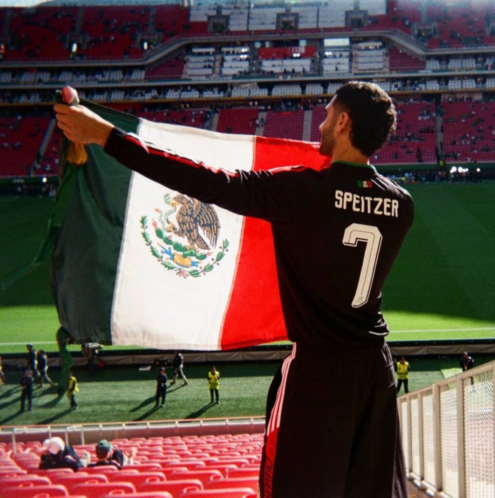 Alejandro Speitzer conmueve tras eliminación de México