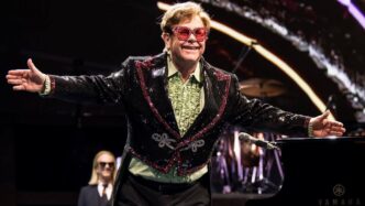 Elton John vuelve para decir adiós