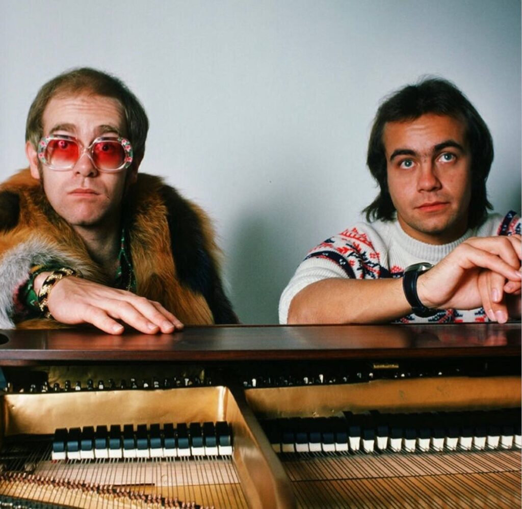 Elton John vuelve para decir adiós