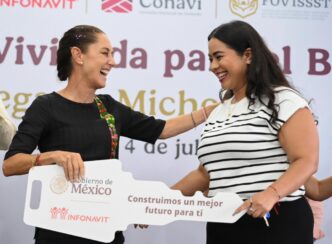 Sheinbaum entrega 32 viviendas en Morelia: Michoacán tendrá 82 mil acciones y el Infonavit reestructuró 97 mil créditos impagables