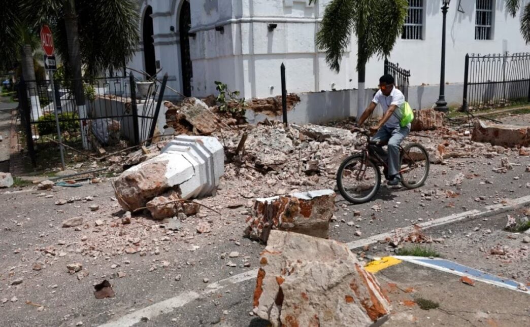 Panamá declara emergencia tras sismo de hasta 7.7; 27 heridos