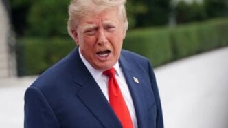 Trump pide un nuevo presidente para Ucrania y arremete contra Zelensky