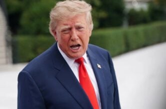 Trump pide un nuevo presidente para Ucrania y arremete contra Zelensky