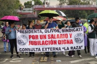 Trabajadores del IMSS convocan a marcha nacional el martes para exigir 10% de aumento
